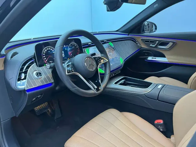 Mercedes-Benz E-Class — Фото автомобиля 6