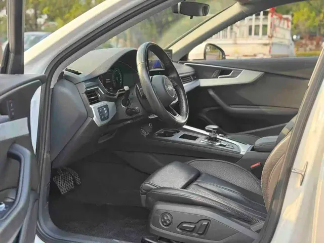 Audi A4L — Фото автомобиля 4