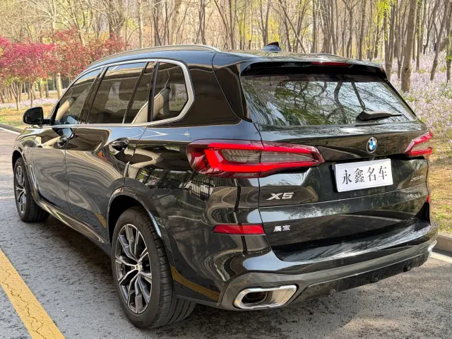 BMW X5 — Фото автомобиля 9