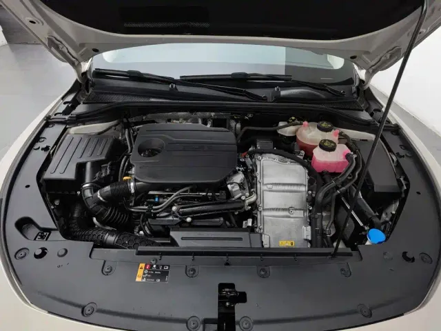 Roewe D7 — Фото автомобиля 6