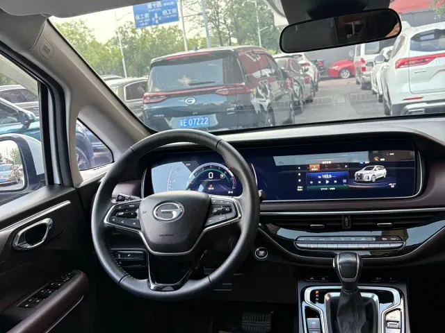 GAC Trumpchi M6 — Фото автомобиля 9