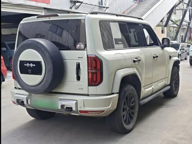 BYD FangChengBao Leopard 5 — Фото автомобиля 6