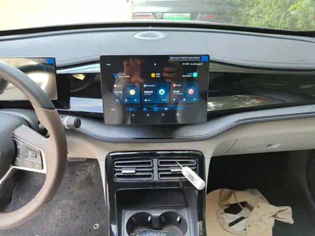 BYD Qin PLUS — Фото автомобиля 12