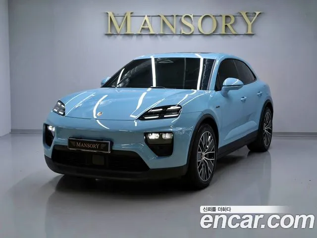 Фотография автомобиля — Porsche Macan Electric