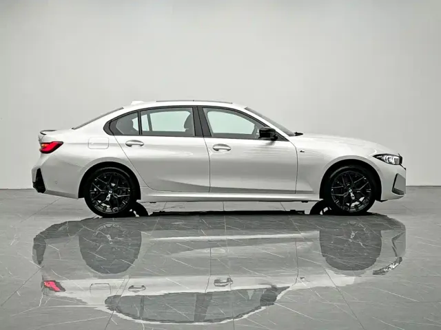 BMW 3 Series — Фото автомобиля 7