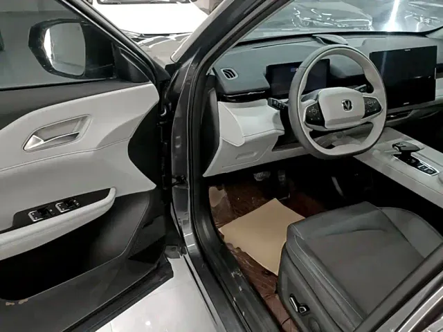 Changan UNI-Z — Фото автомобиля 15