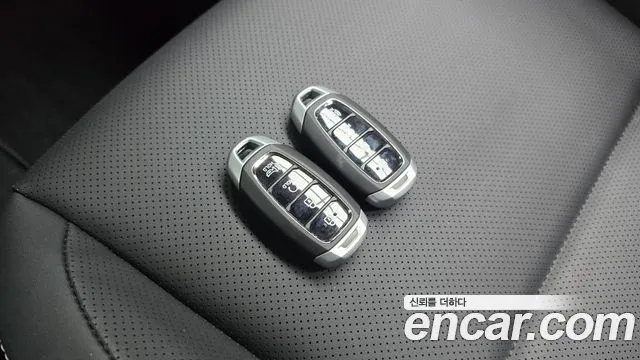 Hyundai Venue — Фото автомобиля 24