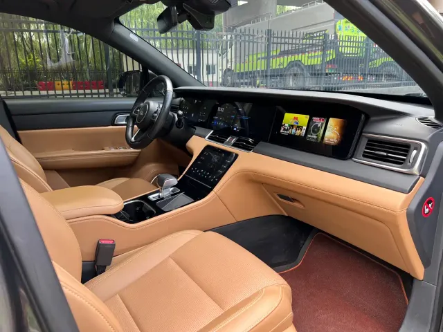 Li Auto ONE — Фото автомобиля 16