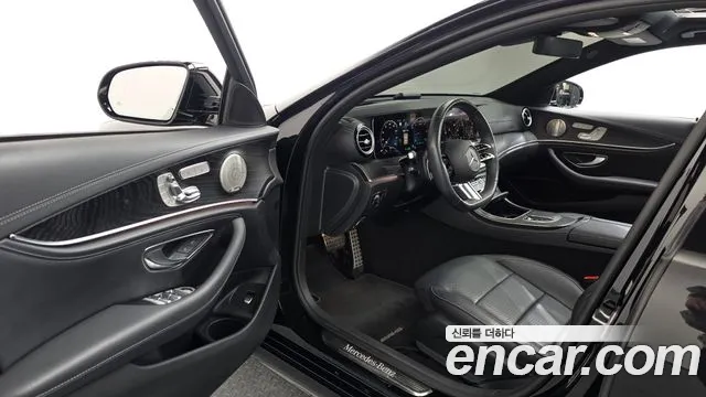 Mercedes-Benz E-Class W213 — Фото автомобиля 10