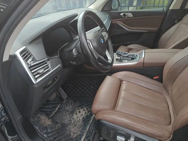 BMW X7 — Фото автомобиля 11