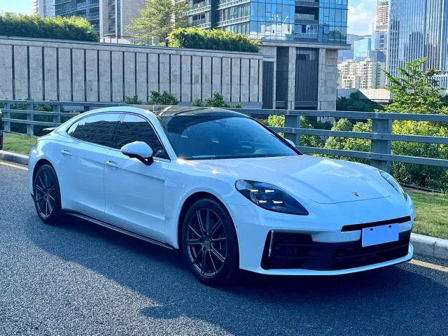 Porsche Panamera — Фото автомобиля 3