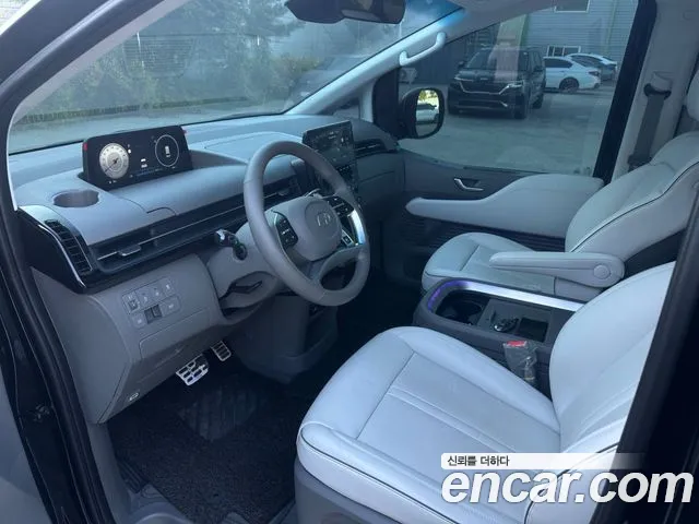 Hyundai Staria — Фото автомобиля 2