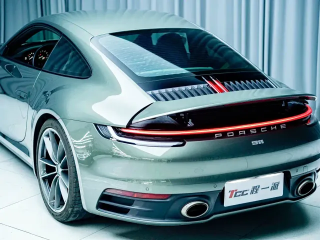 Porsche 911 — Фото автомобиля 15