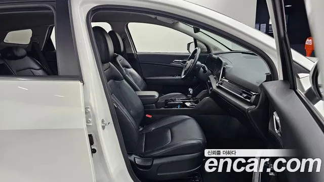 Kia Sportage Sportage 5-е поколение Бензин 1.6 турбо 2WD — Фото автомобиля 11