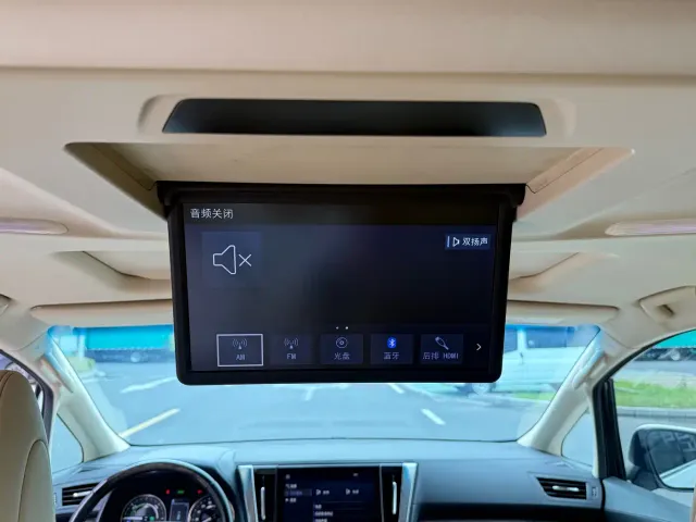 Toyota Alphard — Фото автомобиля 19
