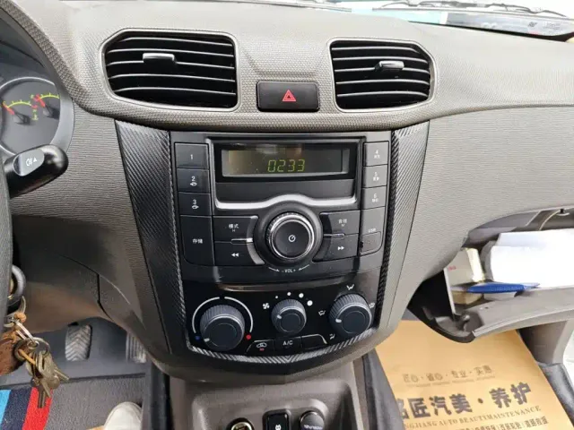 Wuling Hongguang — Фото автомобиля 14