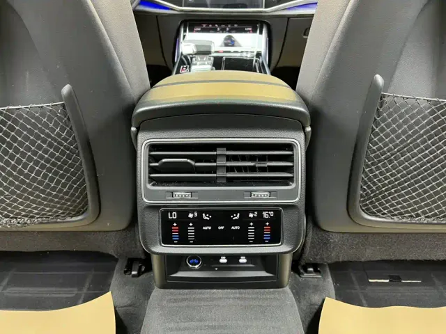 Audi Q8 — Фото автомобиля 29