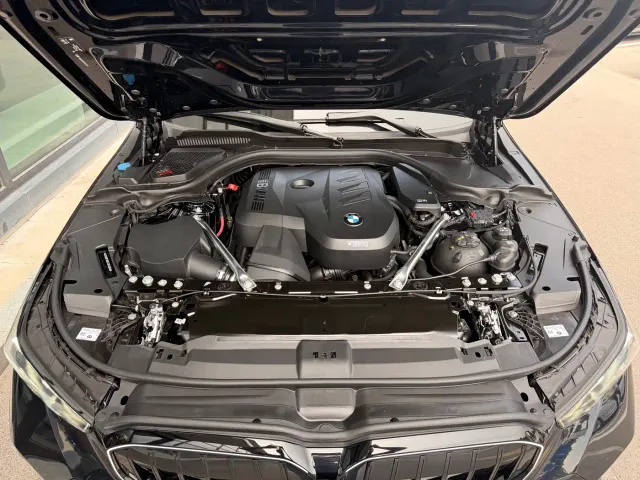 BMW 5 Series — Фото автомобиля 25