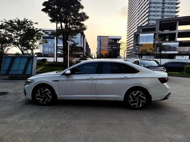 Volkswagen Sagitar — Фото автомобиля 3