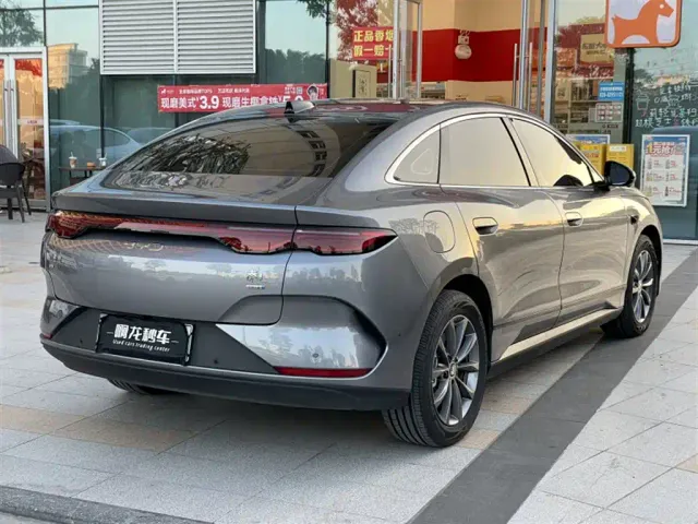 BYD Qin L — Фото автомобиля 3