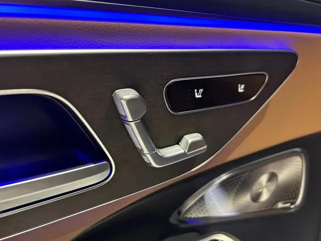 Mercedes-Benz E-Class — Фото автомобиля 18
