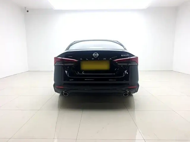 Nissan Teana — Фото автомобиля 8