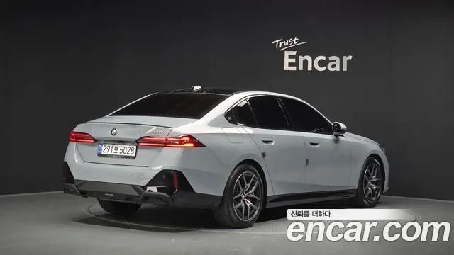 BMW 5 Series G60 — Фото автомобиля 2