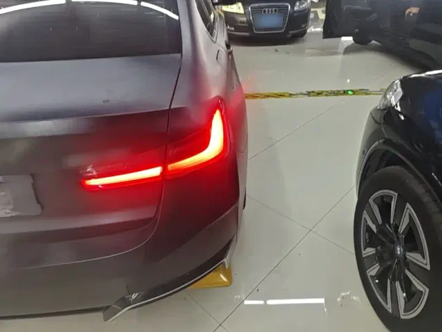 BMW i3 — Фото автомобиля 7