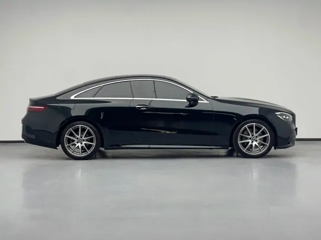 Mercedes-Benz E-Class — Фото автомобиля 8