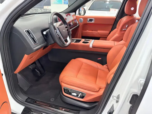 Li Auto L7 — Фото автомобиля 5