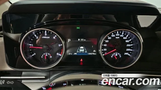 Kia Canival Carnival 4 поколение Дизель 9 мест Prestige — Фото автомобиля 8