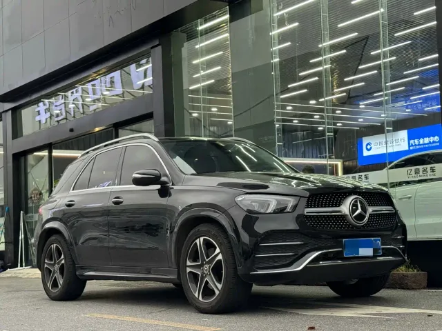 Mercedes-Benz GLE-Class — Фото автомобиля 3