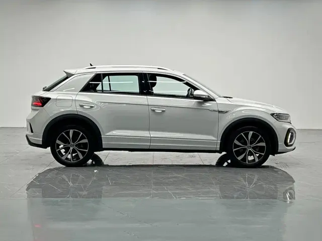 Volkswagen T-Roc — Фото автомобиля 7