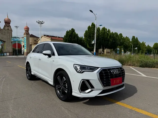 Audi Q3 — Фото автомобиля 3