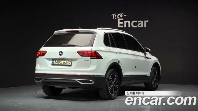 Volkswagen Tiguan Generation 2 — Фото автомобиля 2