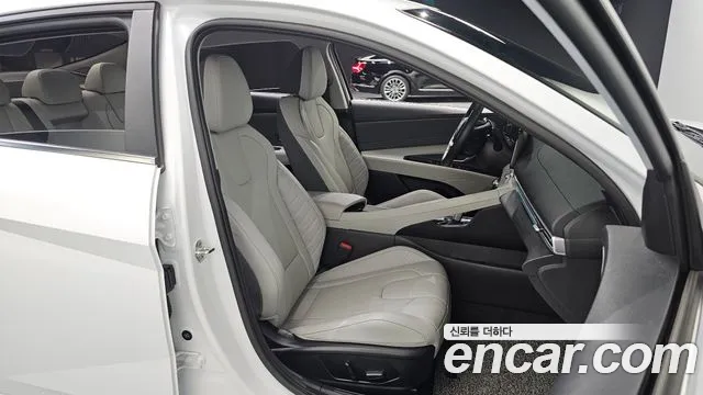 Hyundai Avante CN7 — Фото автомобиля 25