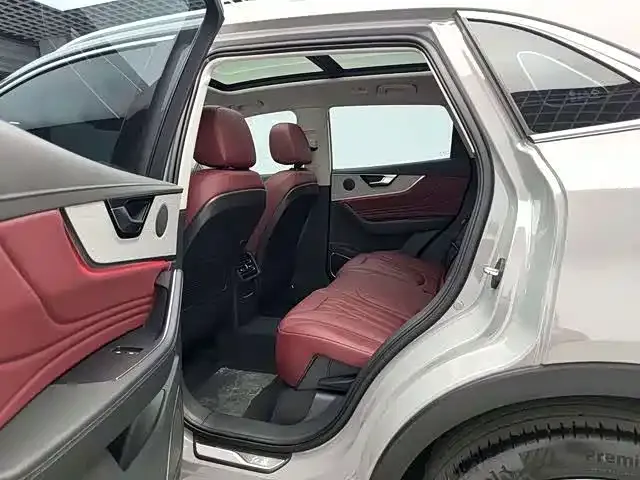 Hongqi HS5 — Фото автомобиля 8