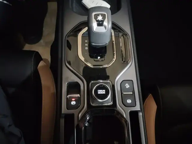 Geely ICON — Фото автомобиля 13
