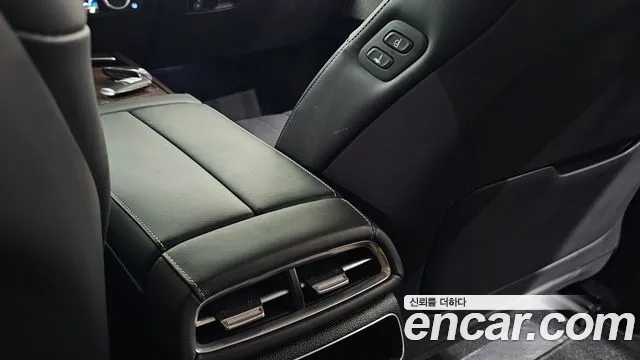 Genesis G80 Electrified G80 (RG3) — Фото автомобиля 23