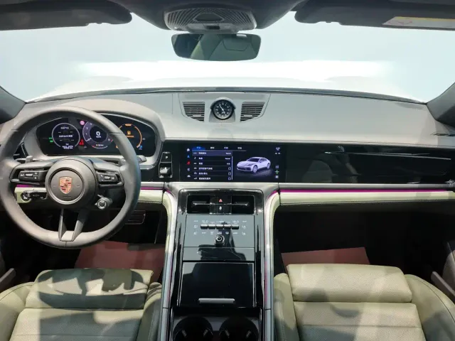 Porsche Panamera — Фото автомобиля 12
