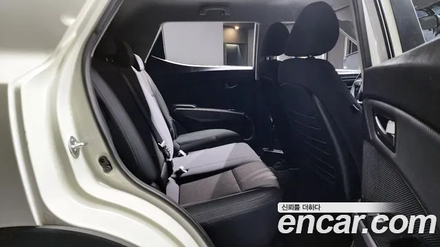 KG_Mobility_Ssangyong TIBOLI Very New Tivoli Бензин 1.5 2WD — Фото автомобиля 13