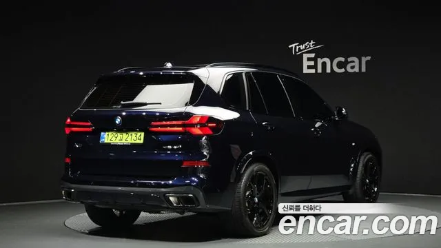 BMW X5 xDrive 40i M Sport — Фото автомобиля 2