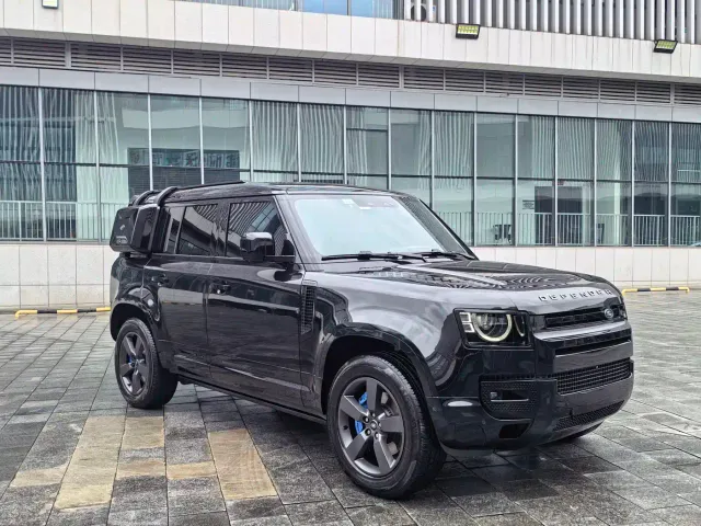 Land Rover Defender — Фото автомобиля 3