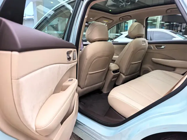 Shangjie SUV — Фото автомобиля 12