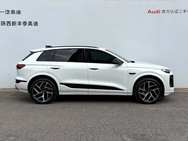Audi Q6L e-tron — Фото автомобиля 4