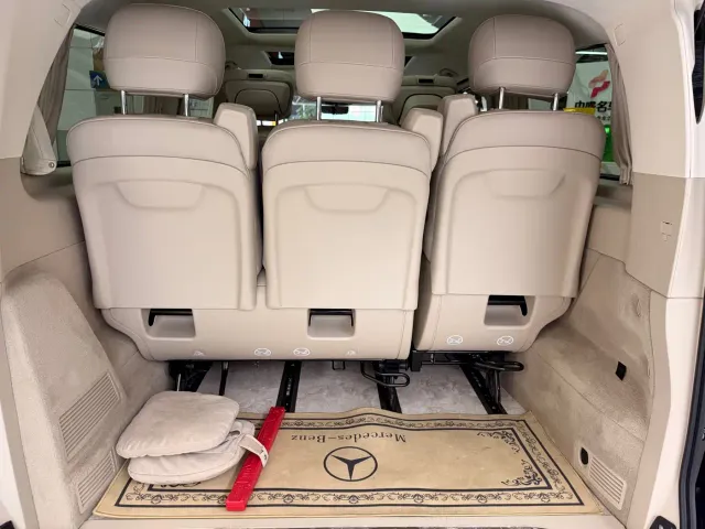 Mercedes-Benz V-Class — Фото автомобиля 20