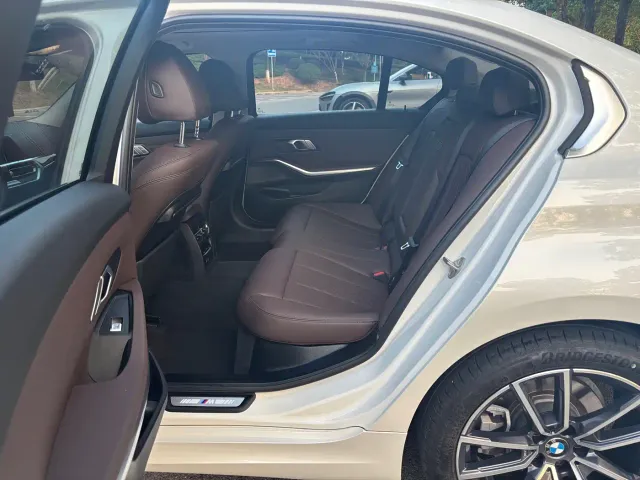 BMW 3 Series — Фото автомобиля 6