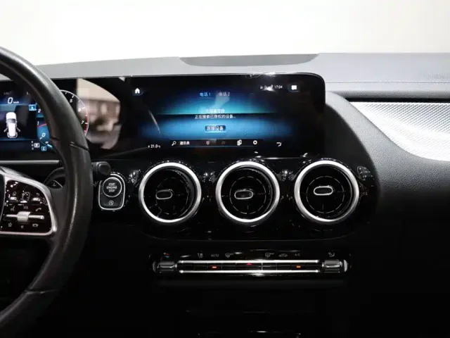 Mercedes-Benz GLA-Class — Фото автомобиля 14