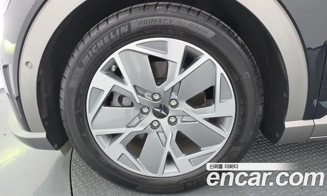 Genesis GV60 — Фото автомобиля 5