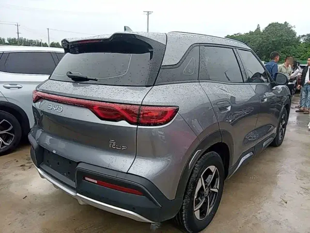 BYD Yuan UP — Фото автомобиля 6